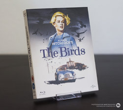 The-Birds-Steelbok-+-Slipcase-Zavvi-#1.jpg The-Birds-Steelbok-+-Slipcase-Zavvi-#1.jpg