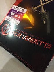 V-For-Vendetta-steelbook-fr-2.jpg