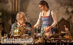 Beauty-and-the-Beast-Maurice-Kevin-Kline-and-Belle-Emma-Watson.jpg