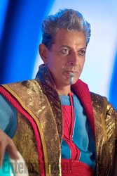 thorragnarok-jeffgoldblum-grandmaster.jpg