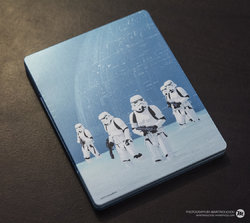 Steelbook-Rogue-One-A-Star-Wars-Story-Zavvi-#2.jpg