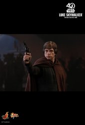HT_SW_Luke_Jedi_7.jpg HT_SW_Luke_Jedi_7.jpg
