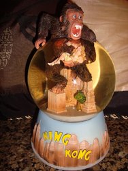 115. King Kong 1933 Water Globe.jpg