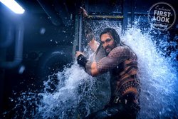 aquaman-jason-momoa-ew-600x400.jpg