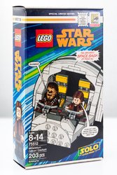LEGO_SDCC_2018_Millennium_Falcon_Cockpit_Packaging.jpg