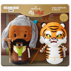 itty-bittys-The-Walking-Dead-King-Ezekiel-and-Shiva-Plush-Set-of-2-root-1KDD1561_KDD1561_1470_...jpg itty-bittys-The-Walking-Dead-King-Ezekiel-and-Shiva-Plush-Set-of-2-root-1KDD1561_KDD1561_1470_...jpg