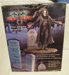 crow-eric-draven-resin-statue-15-neca_1_903b57507c6a6ff1b336bb9232f1b002.jpg