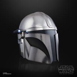 STAR WARS THE BLACK SERIES THE MANDALORIAN ELECTRONIC HELMET - oop (2).jpg