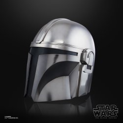 STAR WARS THE BLACK SERIES THE MANDALORIAN ELECTRONIC HELMET - oop (4).jpg