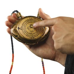 MARVEL LEGENDS SERIES DOCTOR STRANGE EYE OF AGAMOTTO - lifestyle (4).jpg