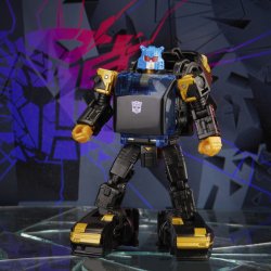 F2704_PROD_TRA_GEN_GOLDBUG_0009_Online_2000SQ.jpg