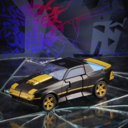 F2704_PROD_TRA_GEN_GOLDBUG_0013_Online_2000SQ.jpg