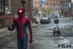 exclusive-the-amazing-spider-man-2-pictures-153555-a-1389697323-1000-667.jpg