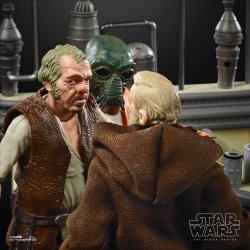 STAR WARS THE BLACK SERIES THE POWER OF THE FORCE CANTINA SHOWDOWN Playset - oop (15).jpg