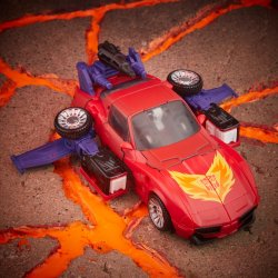 F0924_PROD_TRA_GEN_ROADRAGE_0010_Online_2000SQ.jpg