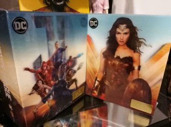 Wonder woman, JL, Hdzeta One clicks.jpg Wonder woman, JL, Hdzeta One clicks.jpg