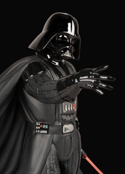 Darth Vader by Lladró 2.jpg