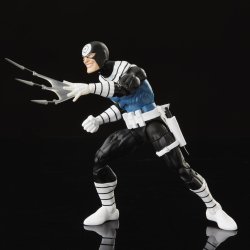 Marvel Legends Series Daredevil, Elektra, and Marvel’s Bullseye 12.jpg