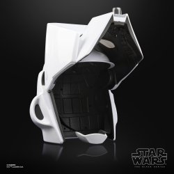 STAR WARS THE BLACK SERIES SCOUT TROOPER PREMIUM ELECTRONIC HELMET 11.jpg