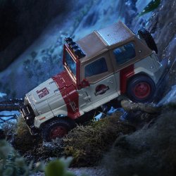 TF x JP - Dilophocon and Autobot JP12 Diorama 8.jpg