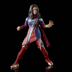 MARVEL LEGENDS SERIES MS. MARVEL 4.jpg