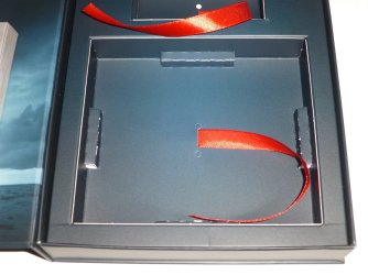 Jaws Blu-ray holder surround.jpg
