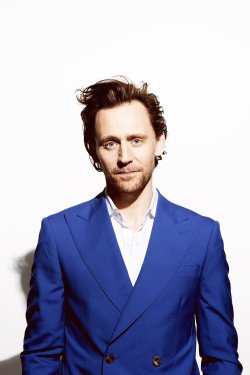 TOM HIDDLESTON MEDIUM RES_CREDIT STEVE SCHOFIELD.jpg