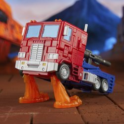 TF STUDIO SERIES CMDR CLASS THE TF THE MOVIE 86-31 OPTIMUS PRIME 10.jpg