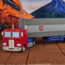 TF STUDIO SERIES CMDR CLASS THE TF THE MOVIE 86-31 OPTIMUS PRIME 11.jpg