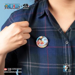 photo-by-emily-j.-davis-one-piece-bikkura-pon-collection-luffy---jinbe-can-badge-prize.jpg photo-by-emily-j.-davis-one-piece-bikkura-pon-collection-luffy---jinbe-can-badge-prize.jpg