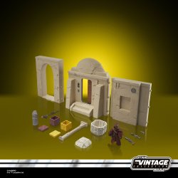 STAR WARS THE VINTAGE COLLECTION STREETS OF MOS EISLEY 4.jpg