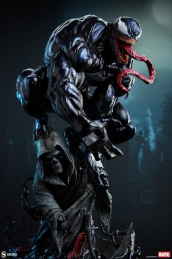 sideshow-collectibles-marvel-ven (4).jpg