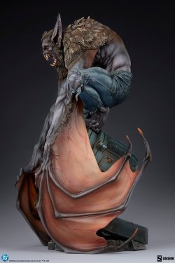 sideshow-collectibles-dc-comics (7).jpg