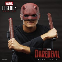 MARVEL LEGENDS SERIES DAREDEVIL BORN AGAIN PREMIUM ROLEPLAY MASK AND BILLY CLUB 2.jpg