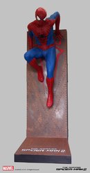 Life-Size-Amazing-Spider-Man-2-Statue-002.jpg