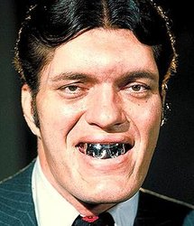 2346501-jaws.jpg