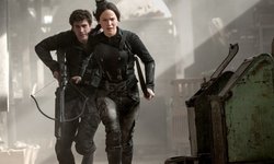 Hunger-Games-Mockingjay-Katniss-and-Gale-550x330.jpg