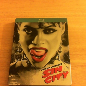 SIN CITY CANADIAN STEELBOOK (1)