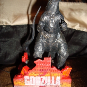 Godzilla 2014 Hallmark Ornament_2