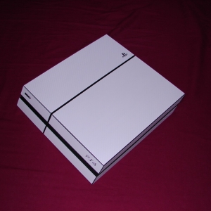 PS4 (White Carbon Fibre Skin)
