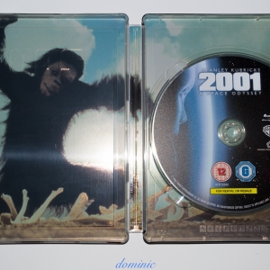 2001 A Space Odyssey (Zavvi Exclusive) - Inside with disc.jpg