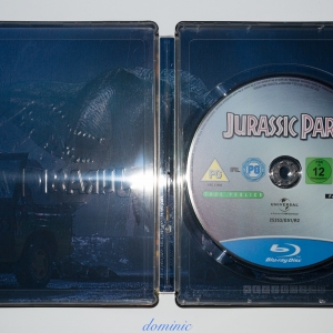 Jurassic Park - Inside with disc.jpg