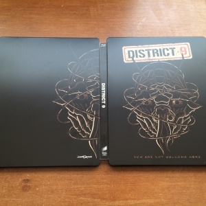 District 9 Zavvi Exclusive Steelbook