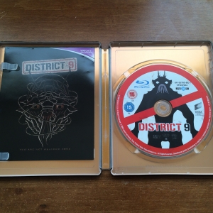 District 9 Zavvi Exclusive Steelbook
