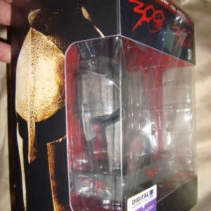 300 and Rise of an Empire Spartan Helmet Edition (France)_2.JPG