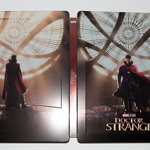 Doctor Strange - Zavvi Lenti - Outside
