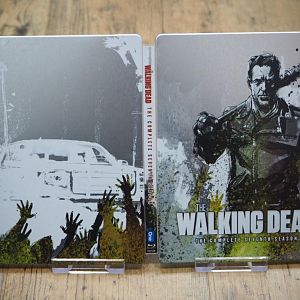 TheWalkingDead7_steel_open