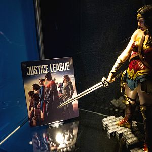 Mantalab Justice League steelbook with Kotobukiya Wonder Woman ARTX on display
