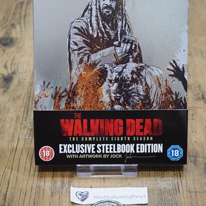 WalkingDead8_zavvi_front.jpg