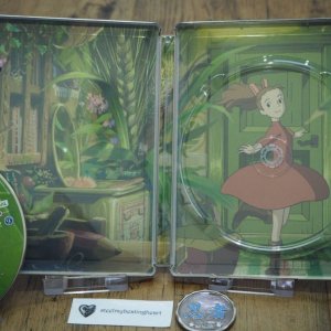 Arriettty_zavvi_steelbookinside_art.jpg